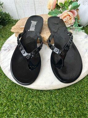 TORY BURCH
Jelly studded flip flops women size 8 gently used